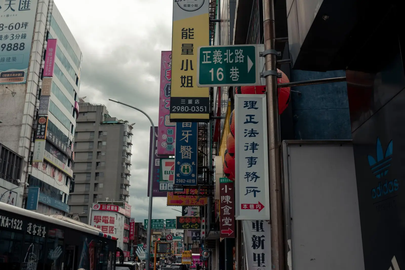 合肥工作证与胸牌设计定制服务方案及企业应用案例分享