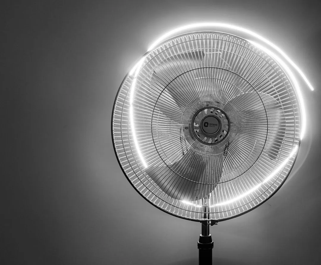 雅蕾科技工位牌定制方案：从布局到视觉统一